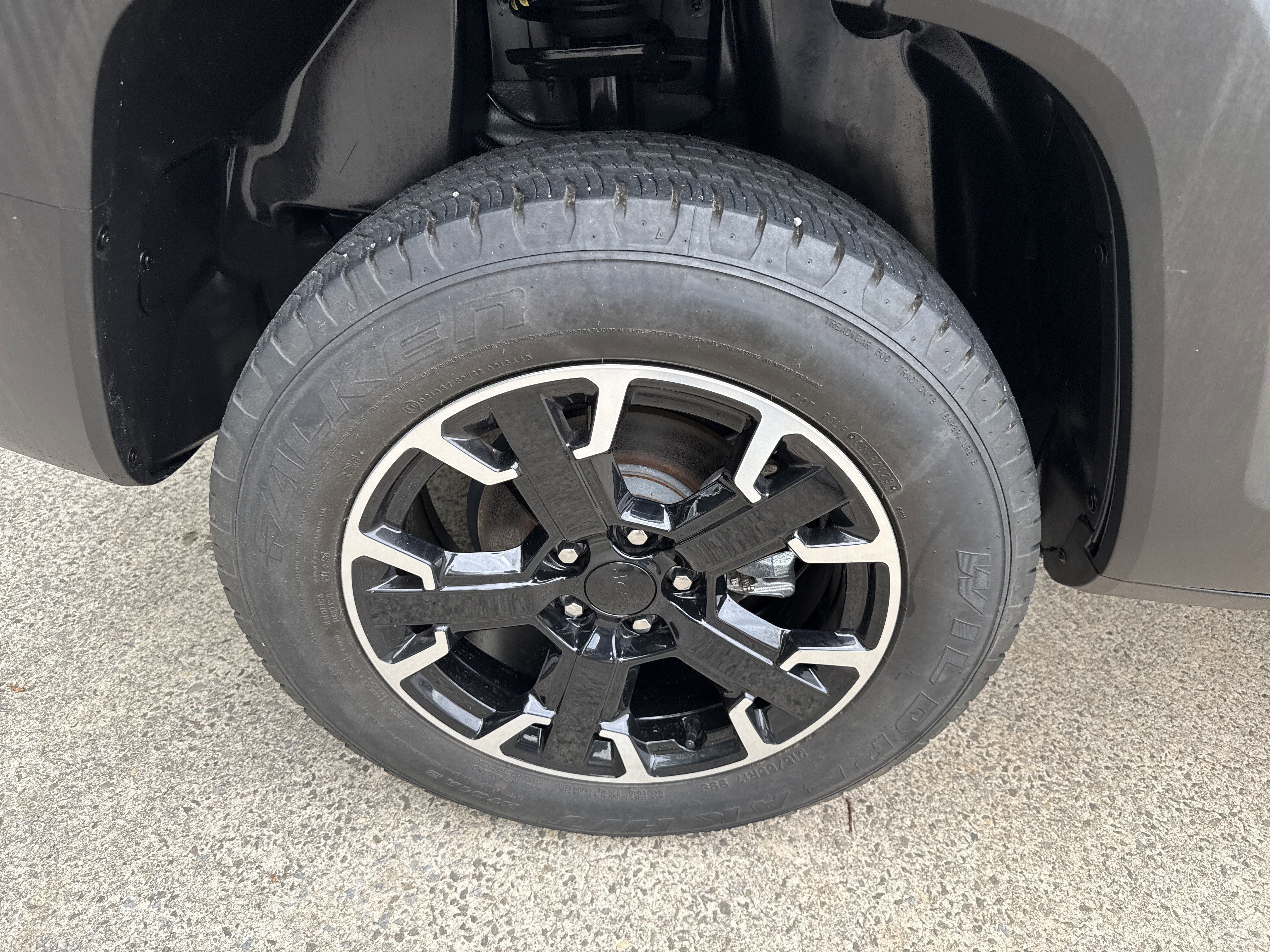 Used 2023 Black Clearcoat Jeep Trailhawk image 17
