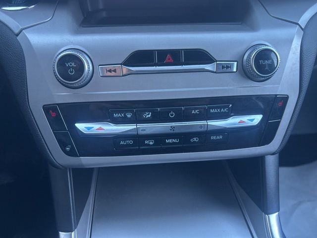 Used 2023 Black Metallic Ford XLT image 25