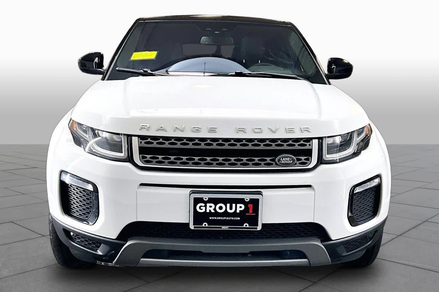 Used 2018 Fuji White Land Rover HSE image 4