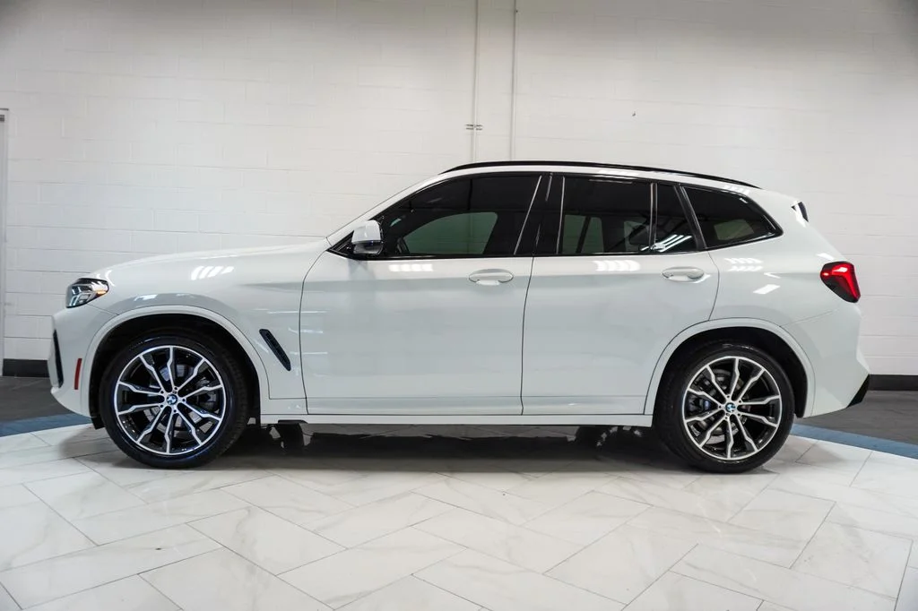 Used 2022 White BMW xDrive30i image 34