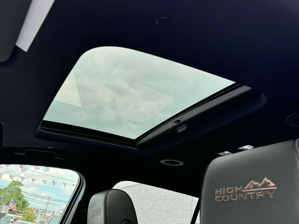2023 Chevrolet Traverse High Country - Photo 22