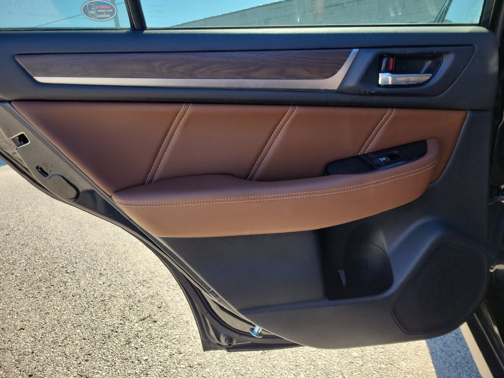 Used 2019 Black Subaru 2.5i Touring image 10