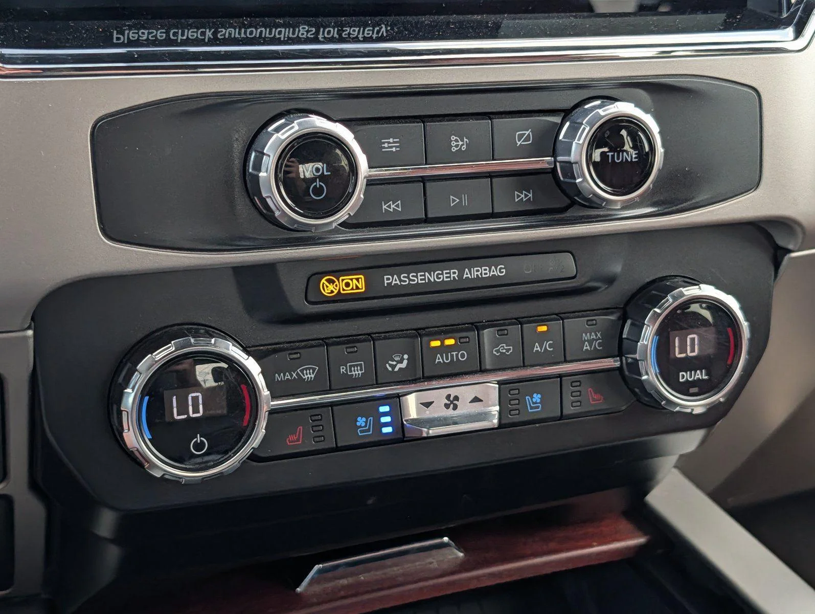 Used 2022 Star White Metallic Tri-Coat/Stone Gray Ford King Ranch image 21