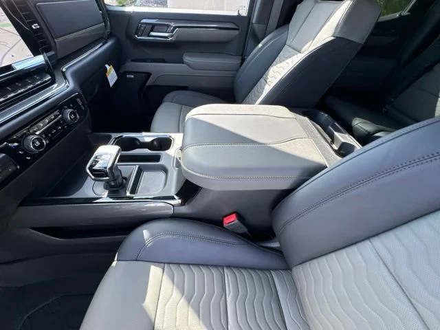New 2026 White Chevrolet ZR2 image 17