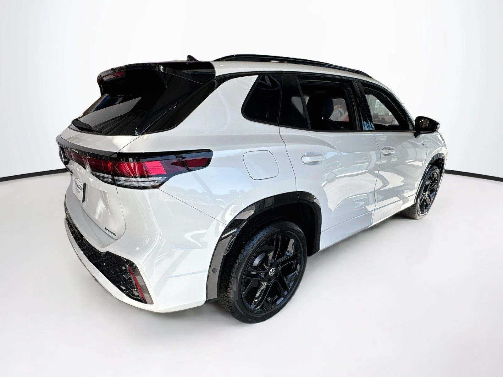 New 2026 WHITE Volkswagen SE R-Line Black image 2