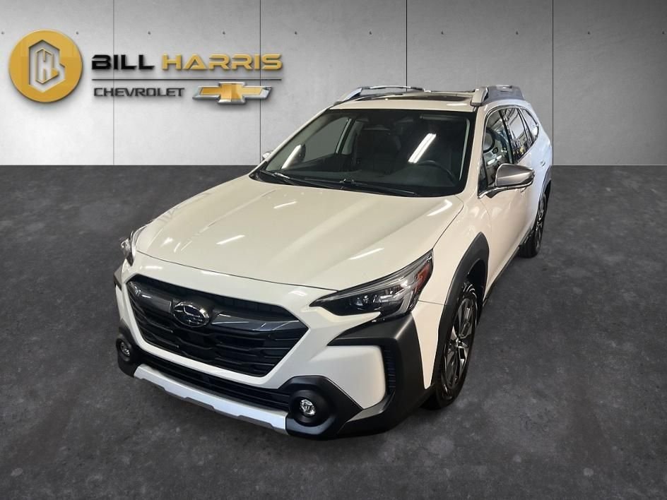 2023 Subaru Outback Touring's photo