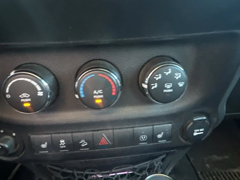 Used 2017 Black Jeep Unlimited Sahara image 13