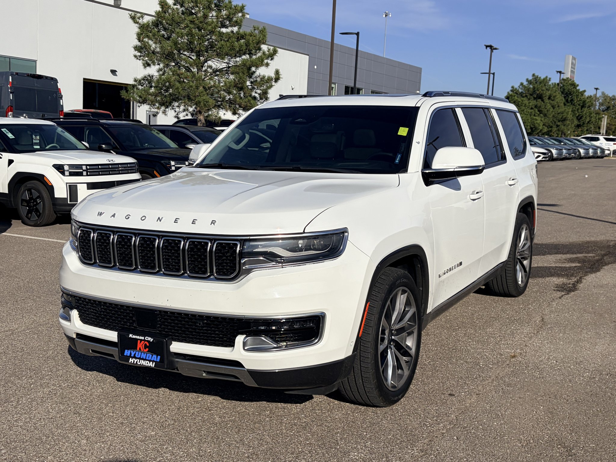2022 Jeep Wagoneer
