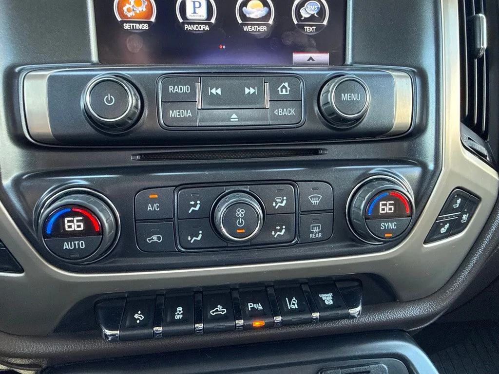 Used 2016 Silver GMC Denali image 18