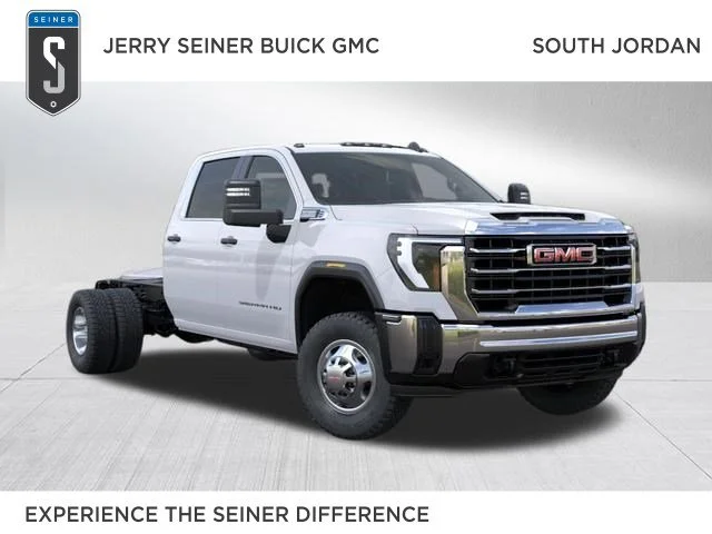 2026 GMC Sierra 4WD Crew Cab Chassis Pro's photo