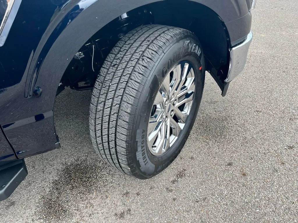 New 2026 Blue Ford Lariat image 6