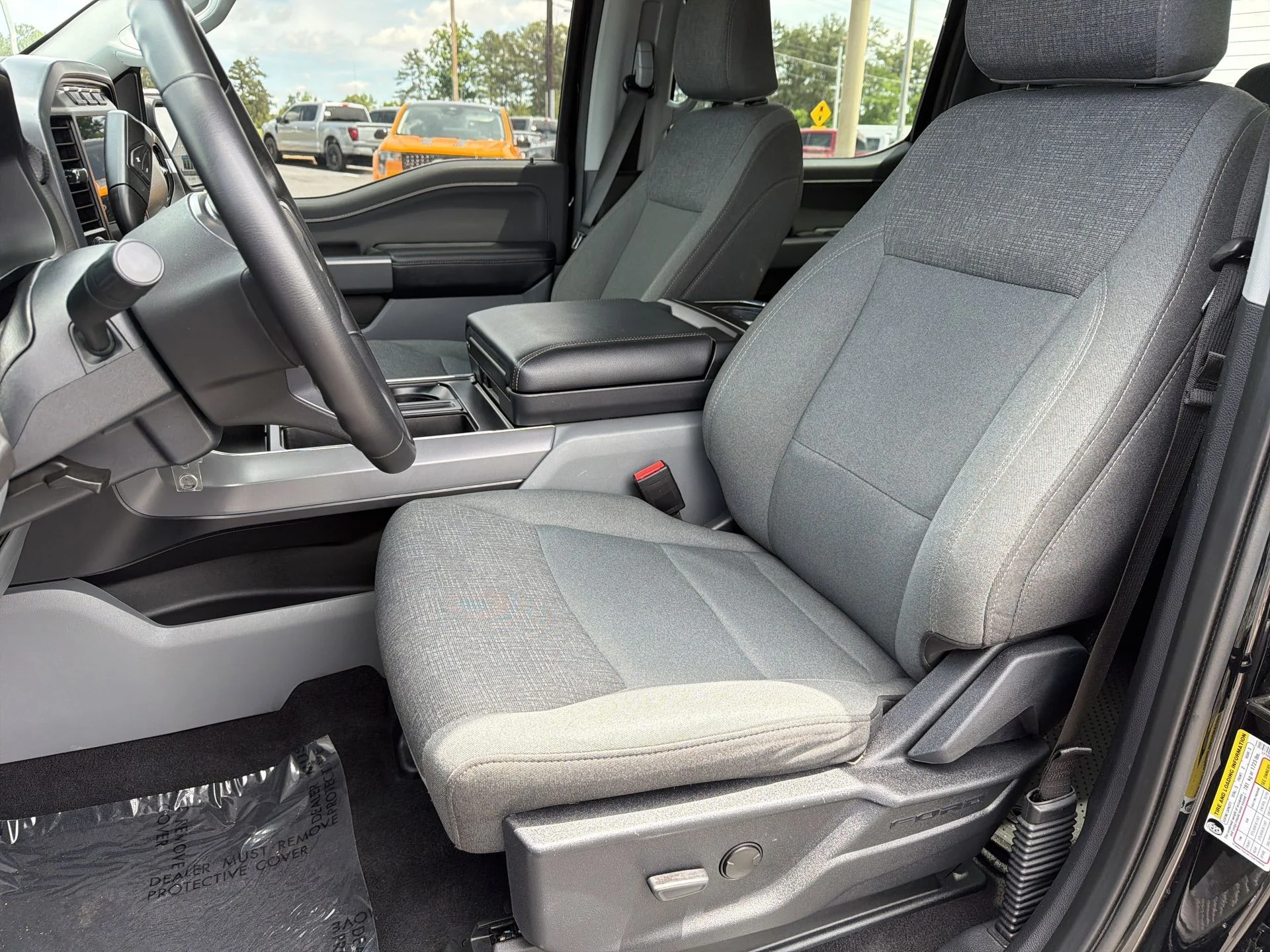 Used 2024 Black Metallic Ford XLT image 20
