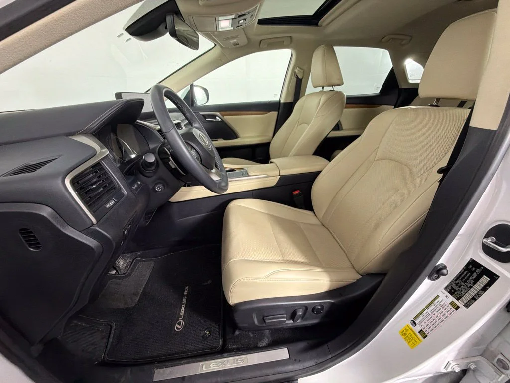 Used 2021 White Lexus 350 image 25