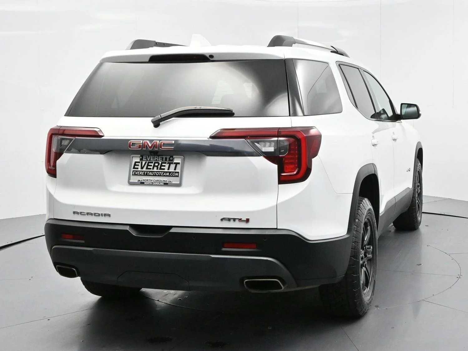 Used 2023 Summit White GMC AT4 image 6