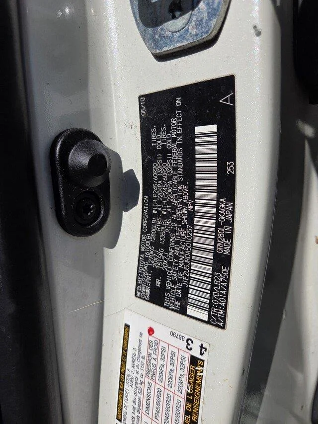 Used 2010 Blizzard Pearl Toyota Limited image 34