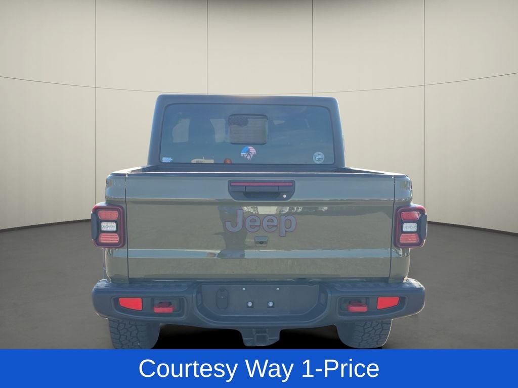 Used 2025 Green Jeep Rubicon image 8