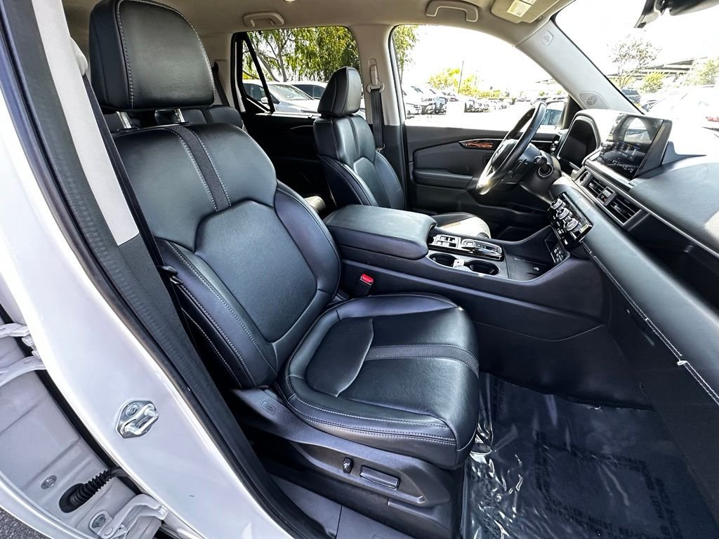 Used 2023  Honda EX-L image 15