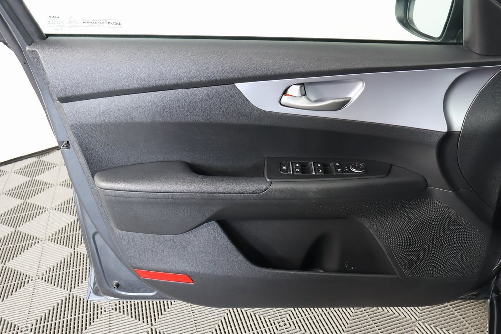 Used 2022 Gray Kia LXS image 10