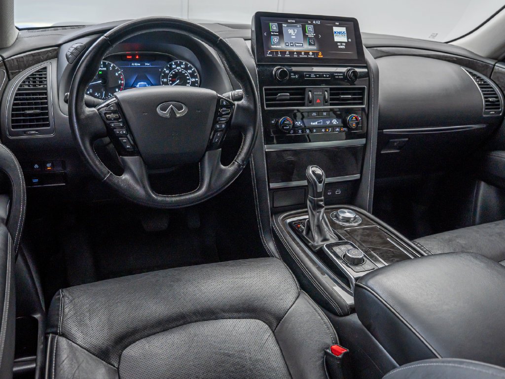 Used 2024 Anthracite Gray INFINITI LUXE image 4