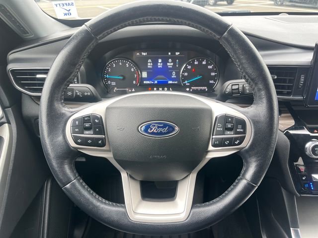Used 2022 Black Metallic Ford Limited image 20