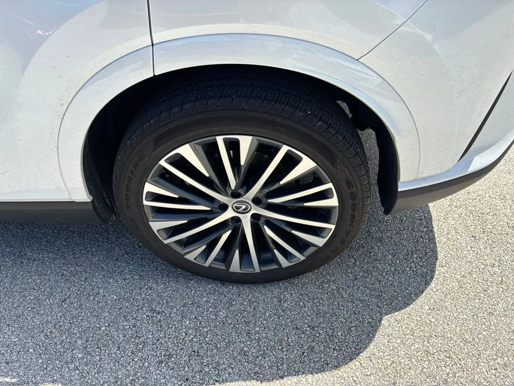Certified Used 2024 White Lexus 350h Premium Plus image 12