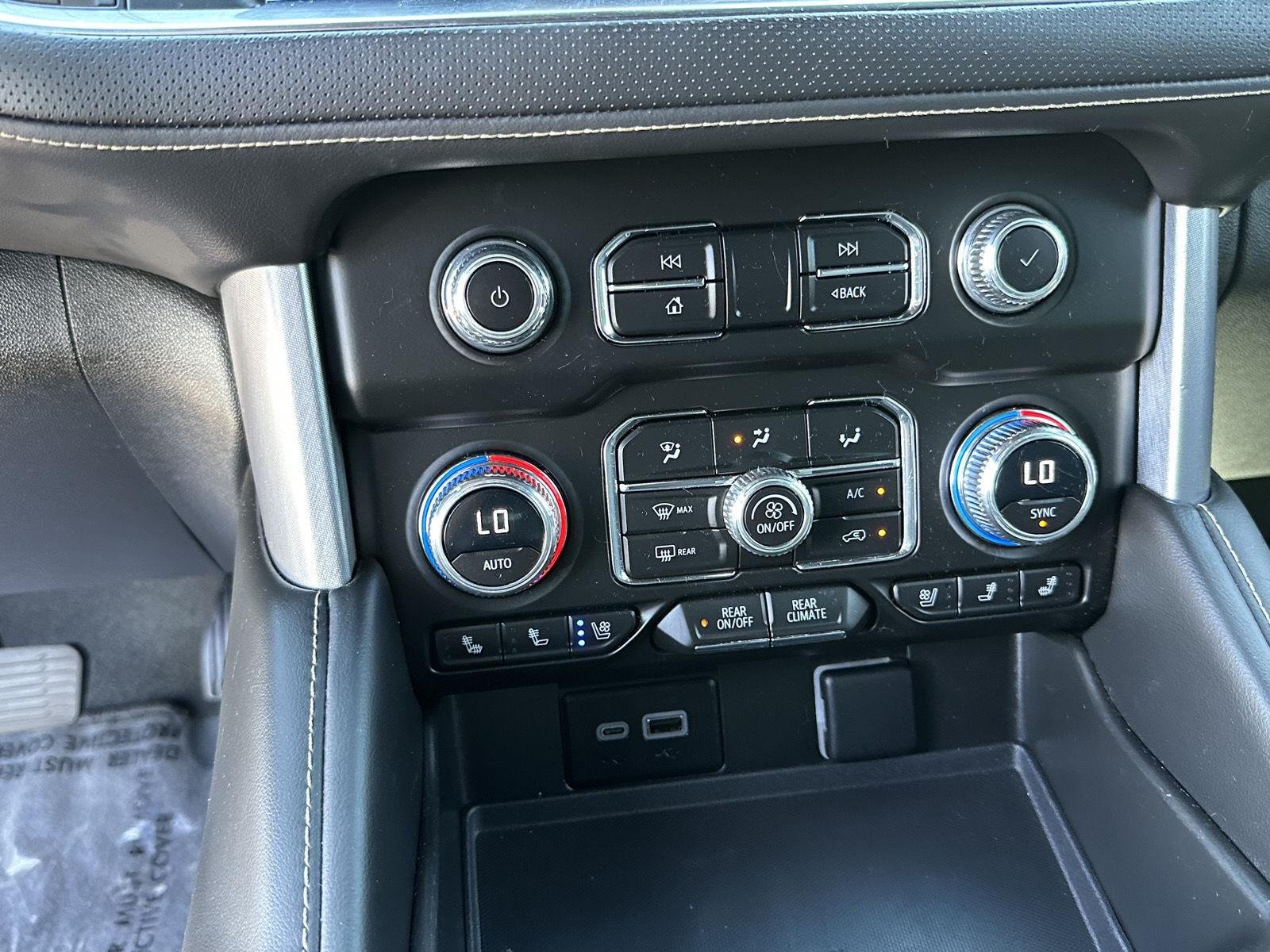 2023 GMC Yukon SLT - Photo 35