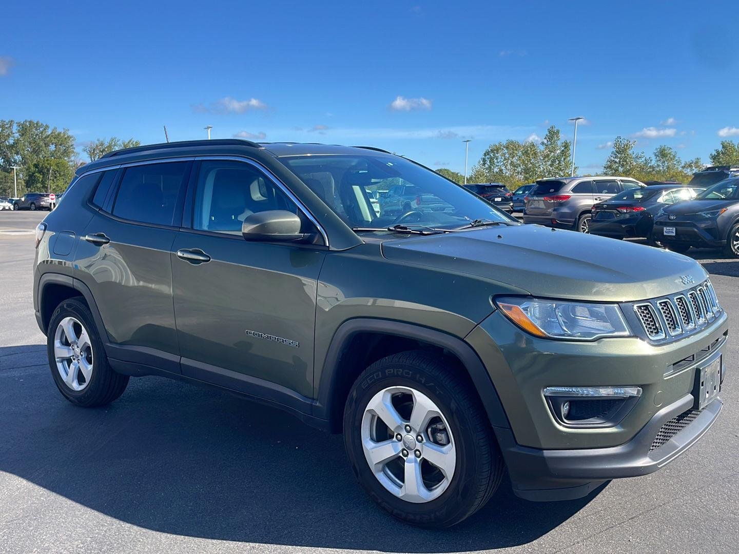 Used 2020 Olive Green Pearlcoat Jeep Latitude image 9