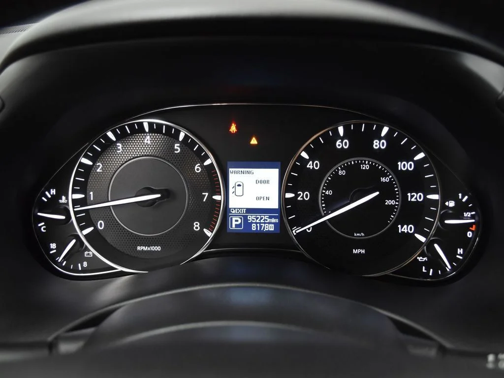 Used 2019 Gun Metallic Nissan SL image 11
