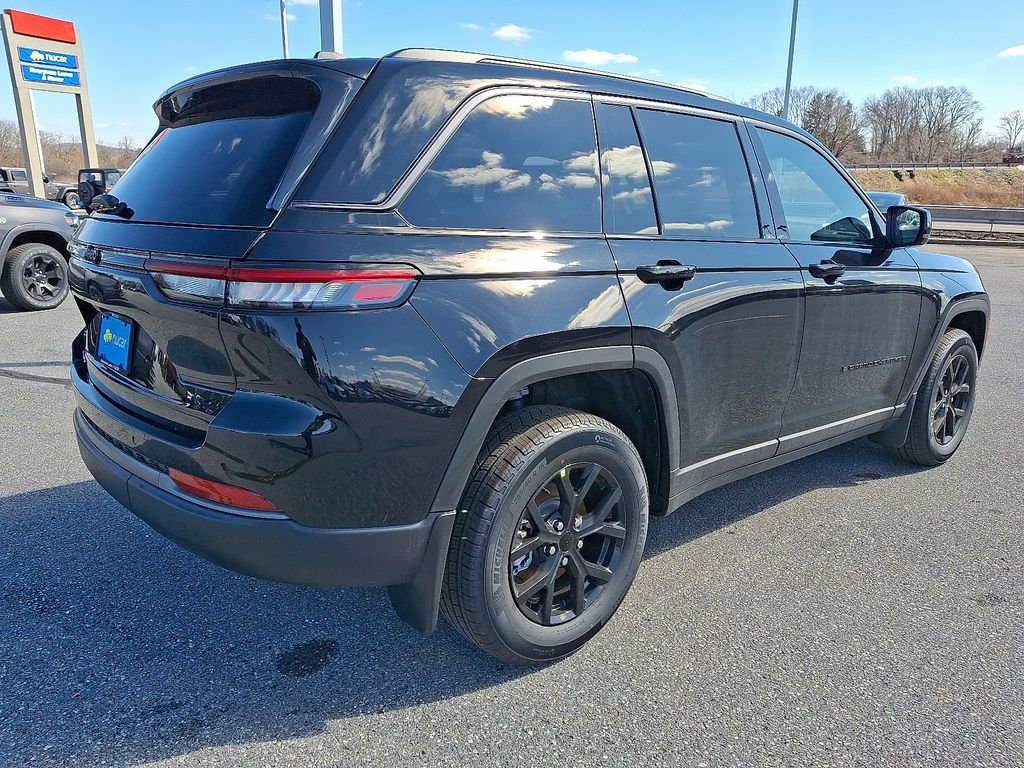 New 2026 Black Jeep Laredo image 4