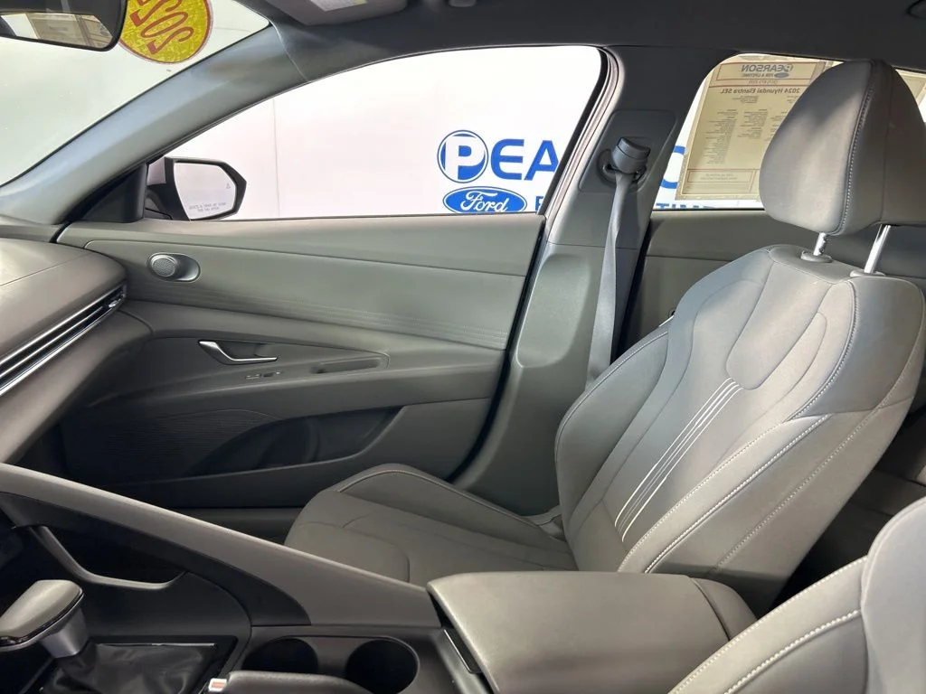 2024 Hyundai Elantra SEL - Photo 27
