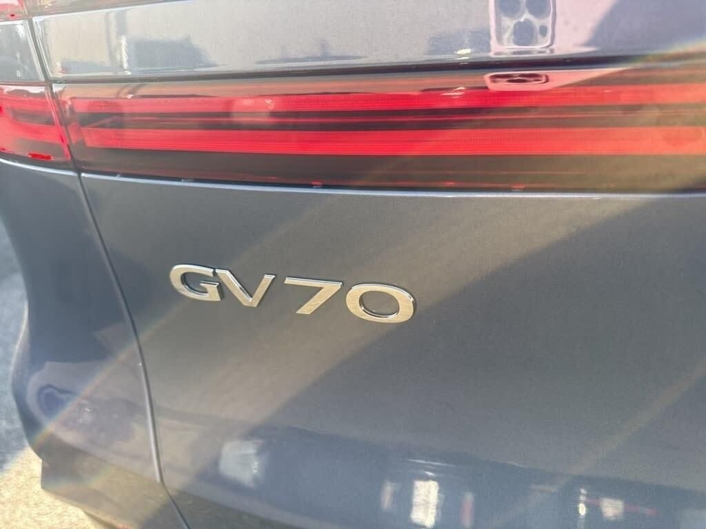 New 2026 Blue Genesis 2.5T SPORT PRESTIGE image 11