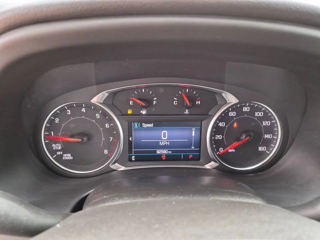 Used 2021 SUMMIT WHITE GMC SLE image 21