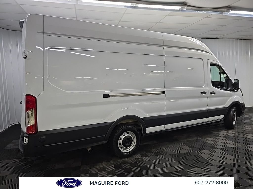 Used 2025 White Ford Base image 3