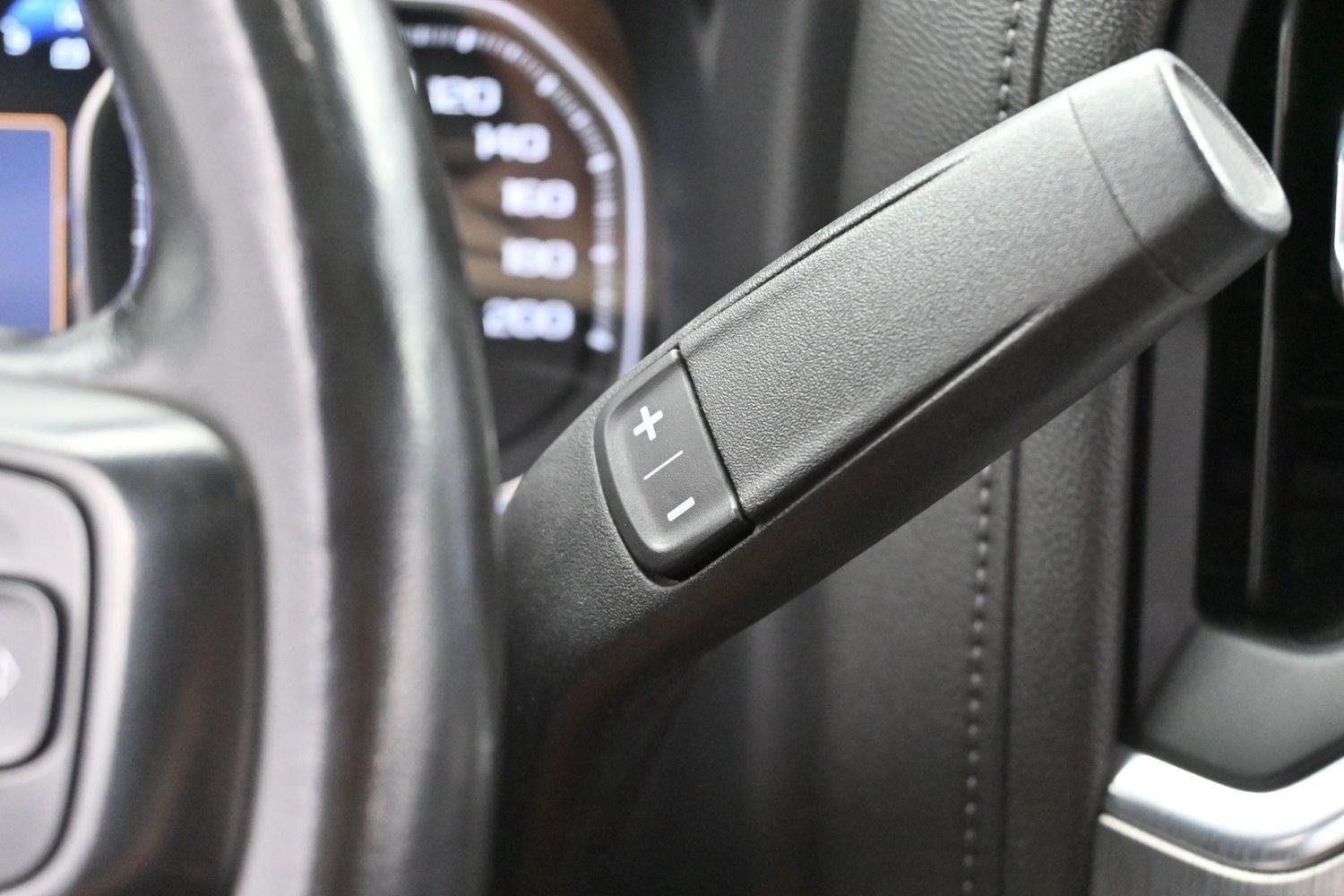 Used 2020 Onyx Black GMC Denali image 27
