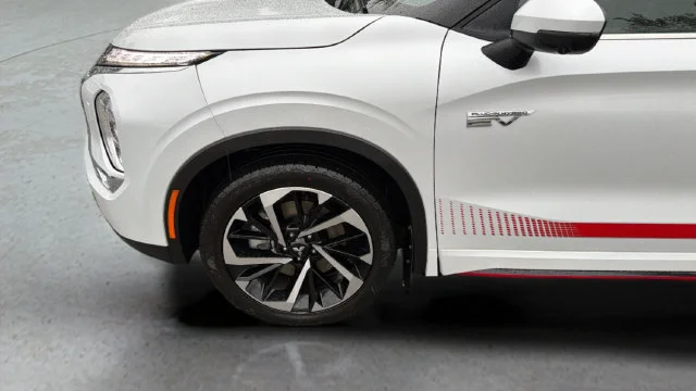 Used 2024  Mitsubishi SE Ralliart image 38