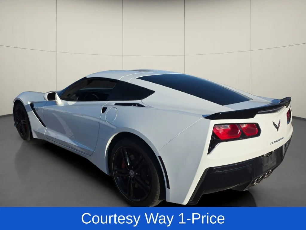 Used 2017 White Chevrolet Stingray image 6