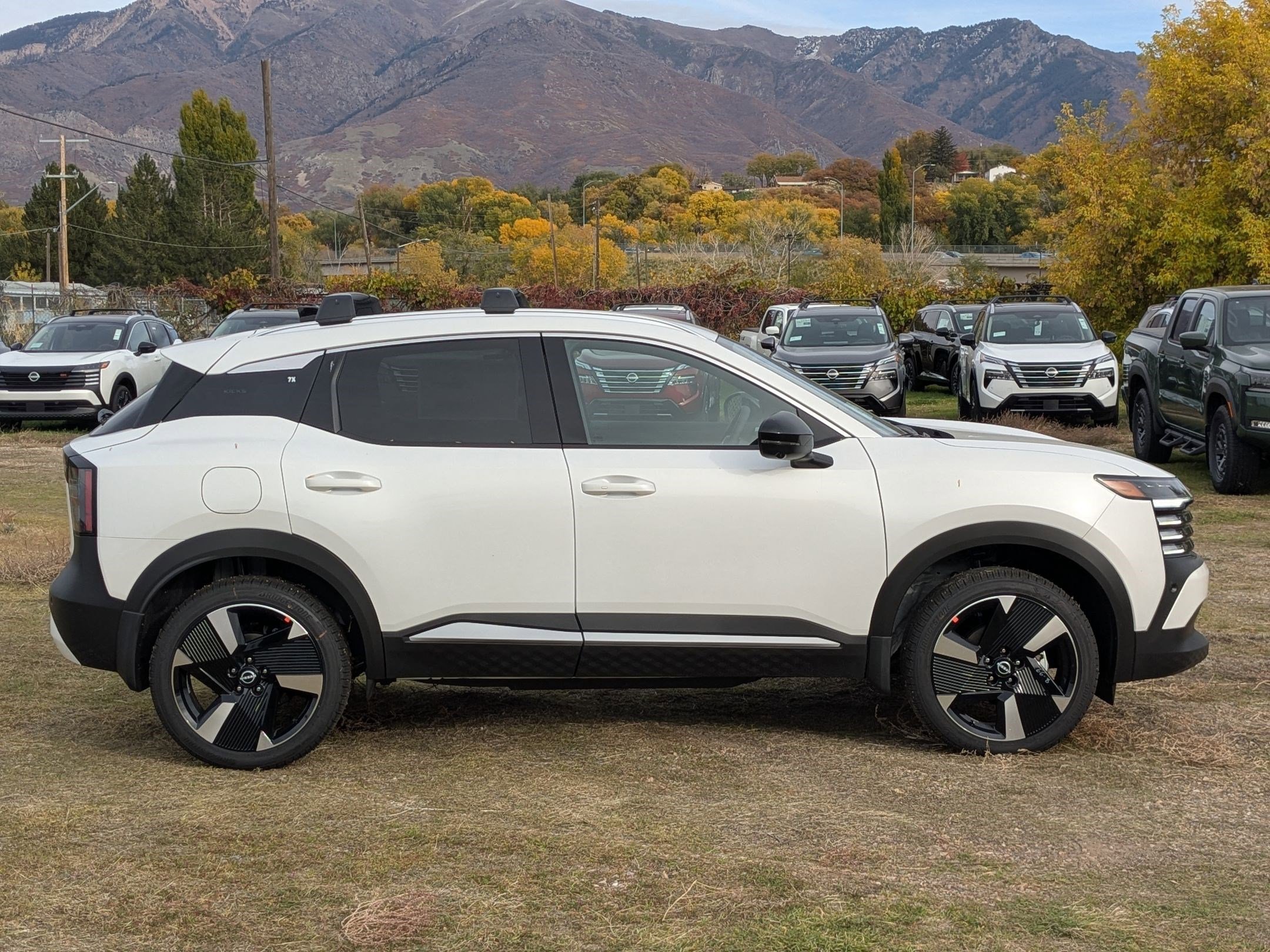 New 2026 Aspen White Tricoat Nissan SR image 2