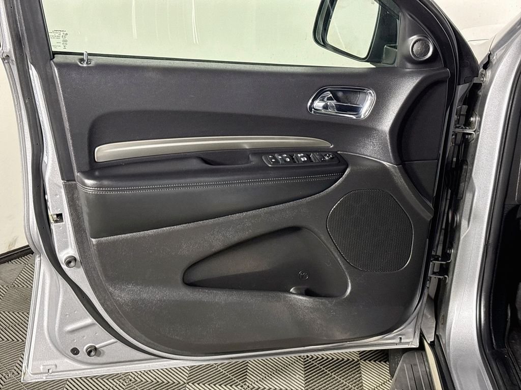 Used 2018 Silver Dodge SXT Plus image 10