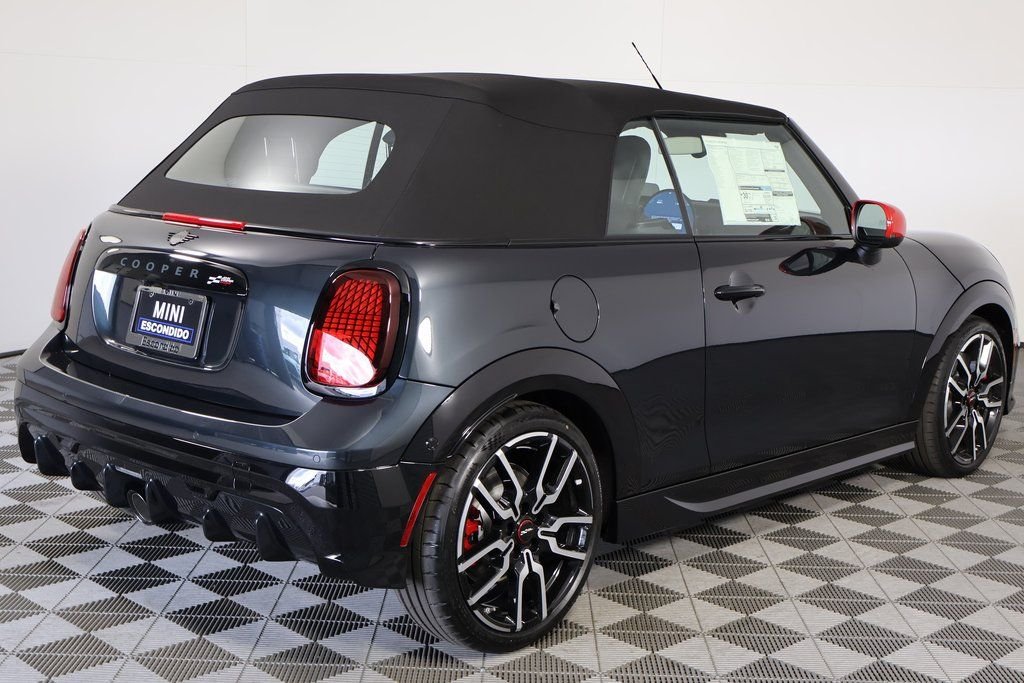 New 2026 Gray MINI Iconic image 4