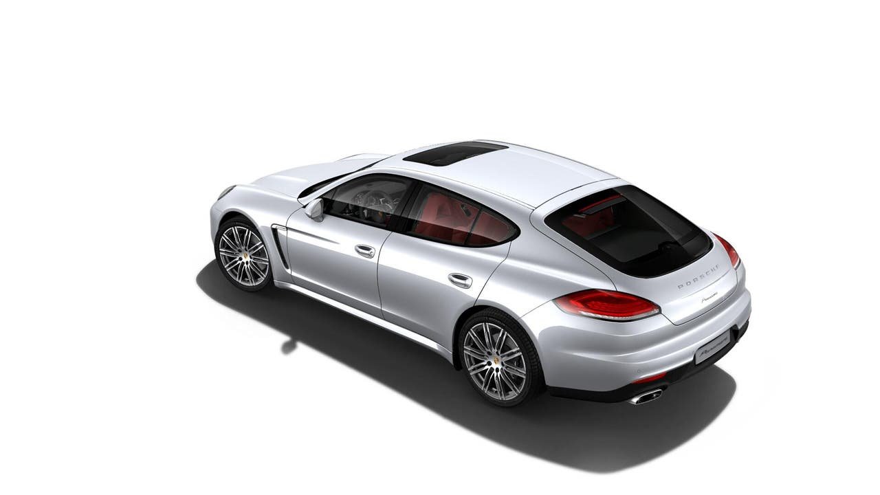 Used 2016 Rhodium Silver Metallic Porsche Edition image 4