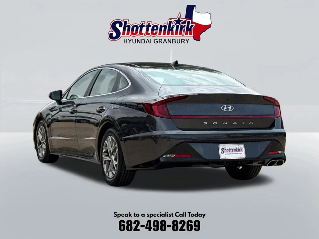 Used 2021 Gray Hyundai SEL image 8
