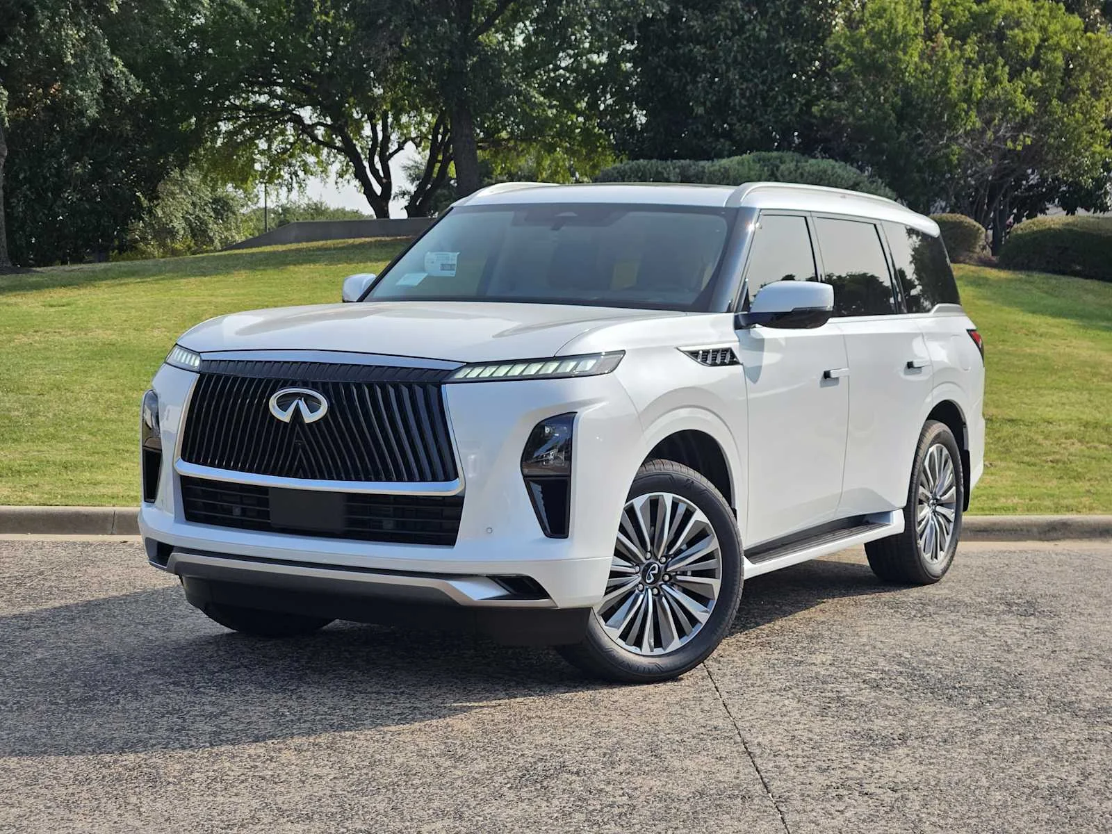 New 2027 INFINITI QX80 Luxe 2WD
