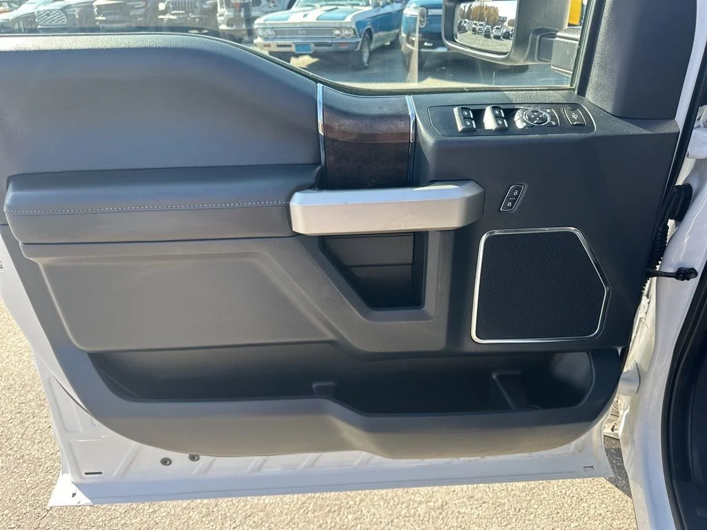 Used 2022 White Ford Lariat image 23