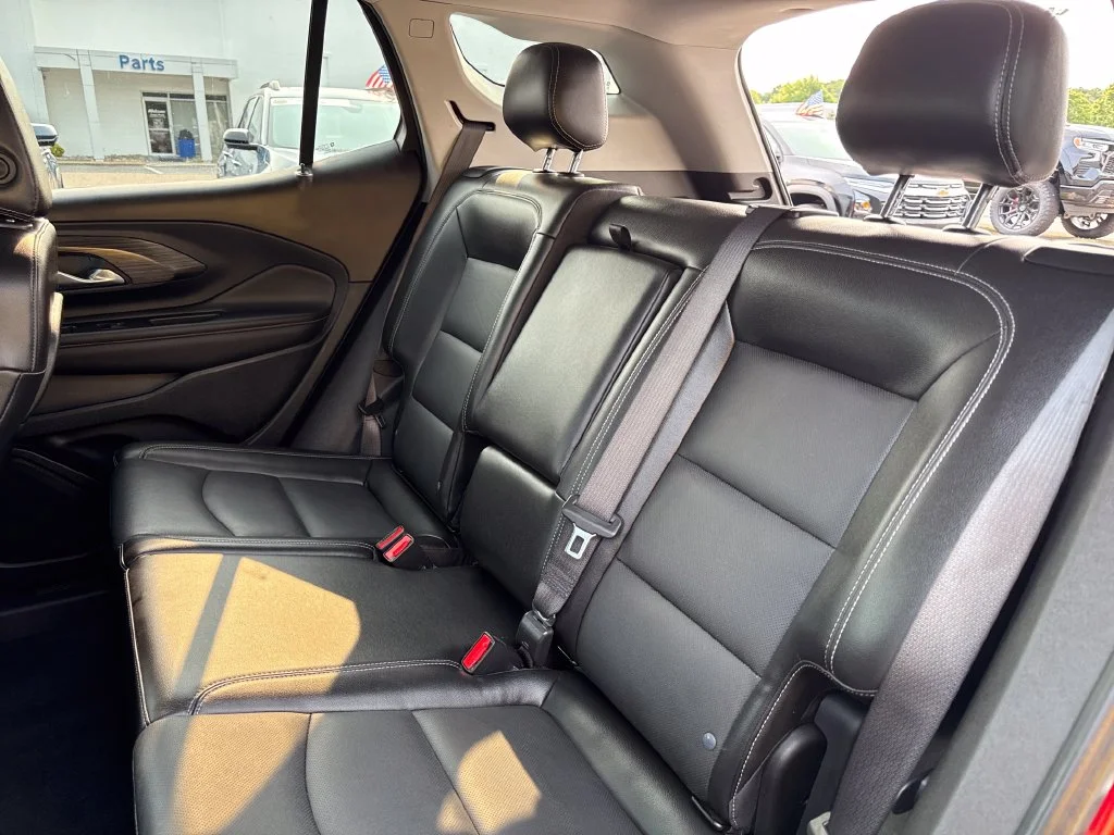Used 2022 Red GMC SLT image 22