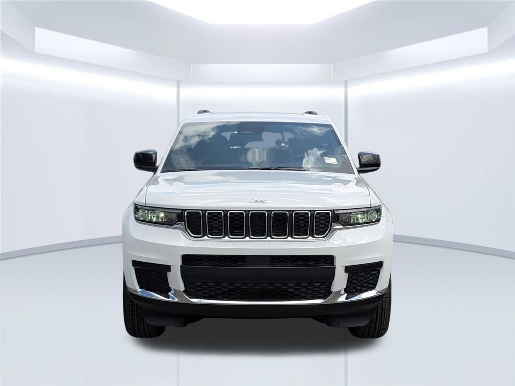 New 2026 Bright White Clear-Coat Exterior Paint Jeep Laredo image 11