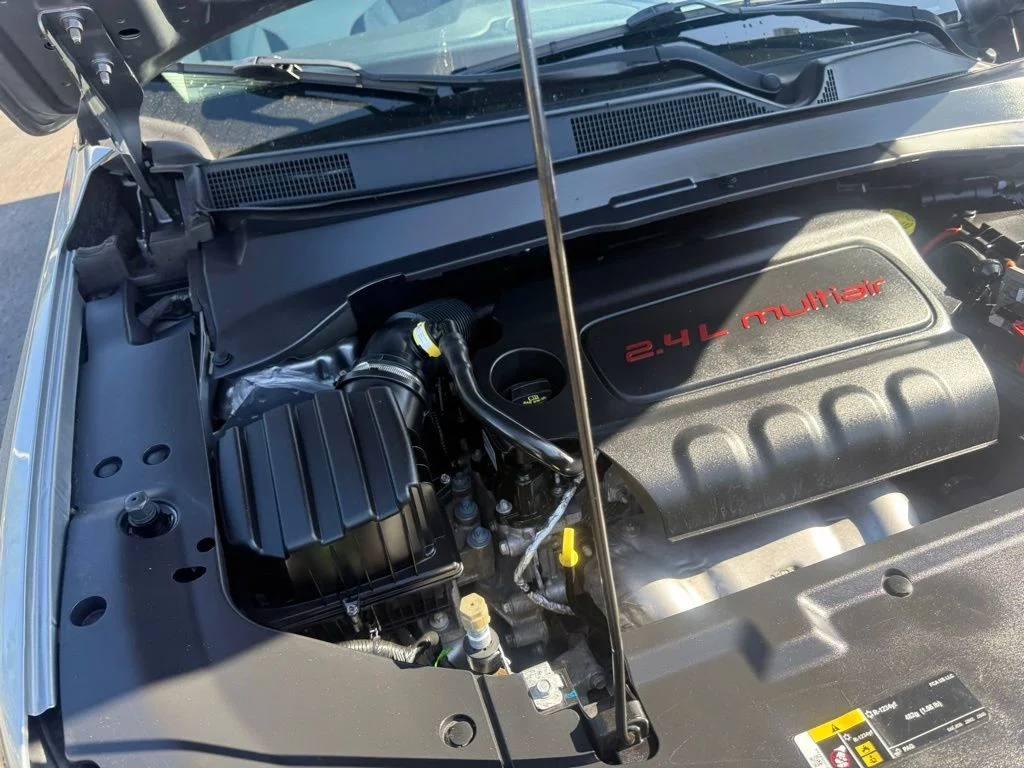 Used 2018 Silver Jeep Limited image 54