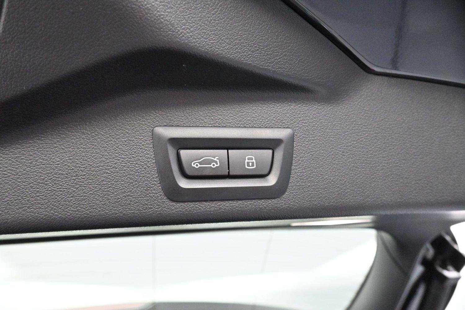 Used 2024 Carbon Black Metallic BMW xDrive40i image 11