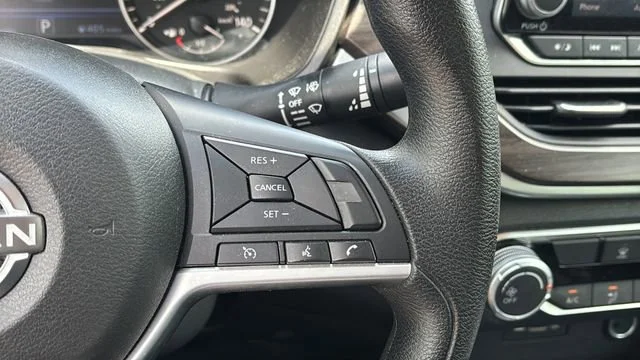 Used 2025 Gray Nissan SV image 23