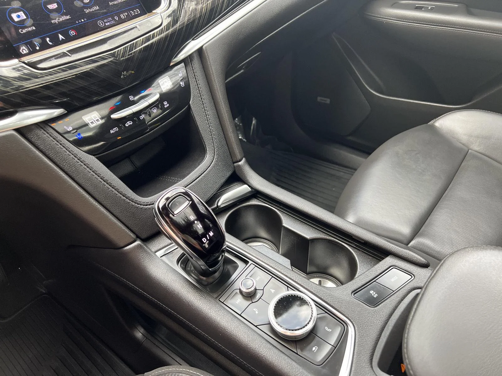 2024 Cadillac XT6 Premium Luxury - Photo 12