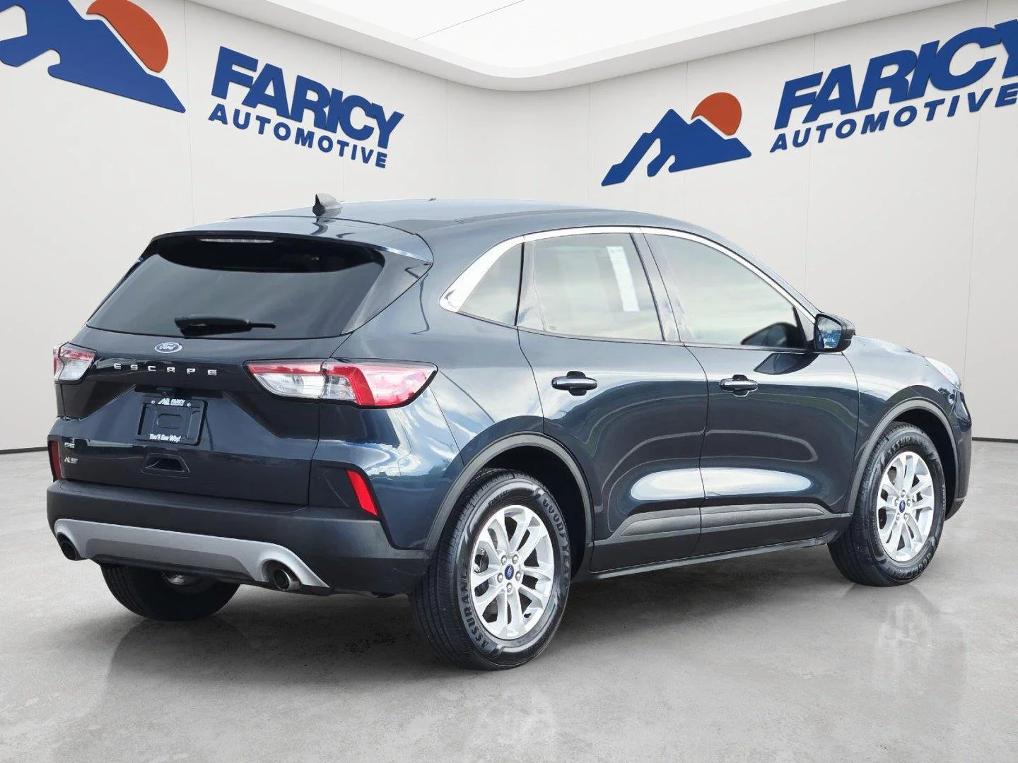 Used 2022 Stone Blue FORD SE image 6